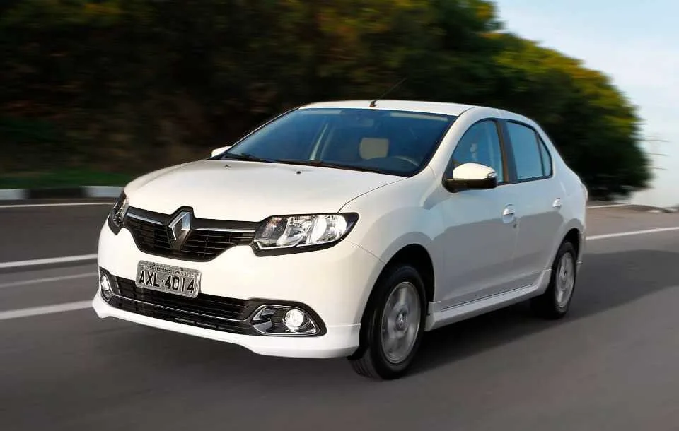 Renault Logan, auto sedán familiar en alquiler en Córdoba